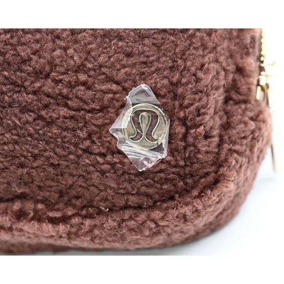 LULULEMON Everywhere Belt Bag 1L Brown Fleece Earth Gold LU9B18S NWT - Picture 8 of 14